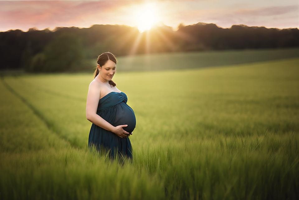 Schöne_Babybauchbilder_im_sommer