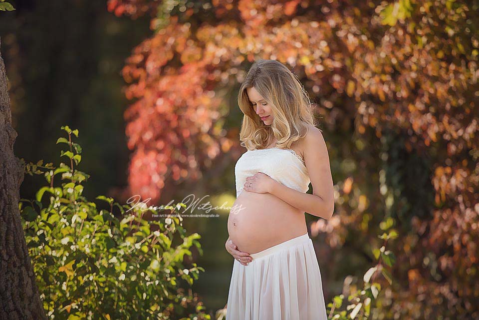 Babybauchbilder-babybauch-fotoshooting-schwangerschaft-fotos-bilder-nicole-witschass-fine-art-fotografie-stuttgart-leonberg-calw