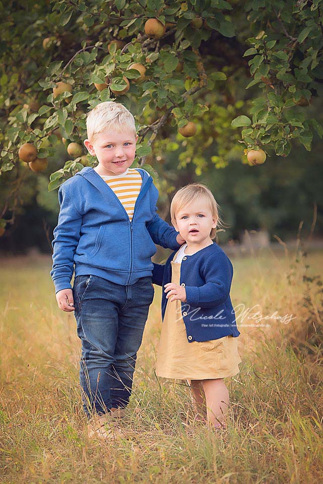 Familienfotograf-stuttgart-leonberg-sindelfinden-essllingen-natürlich-lebendig-lebhaft-echt