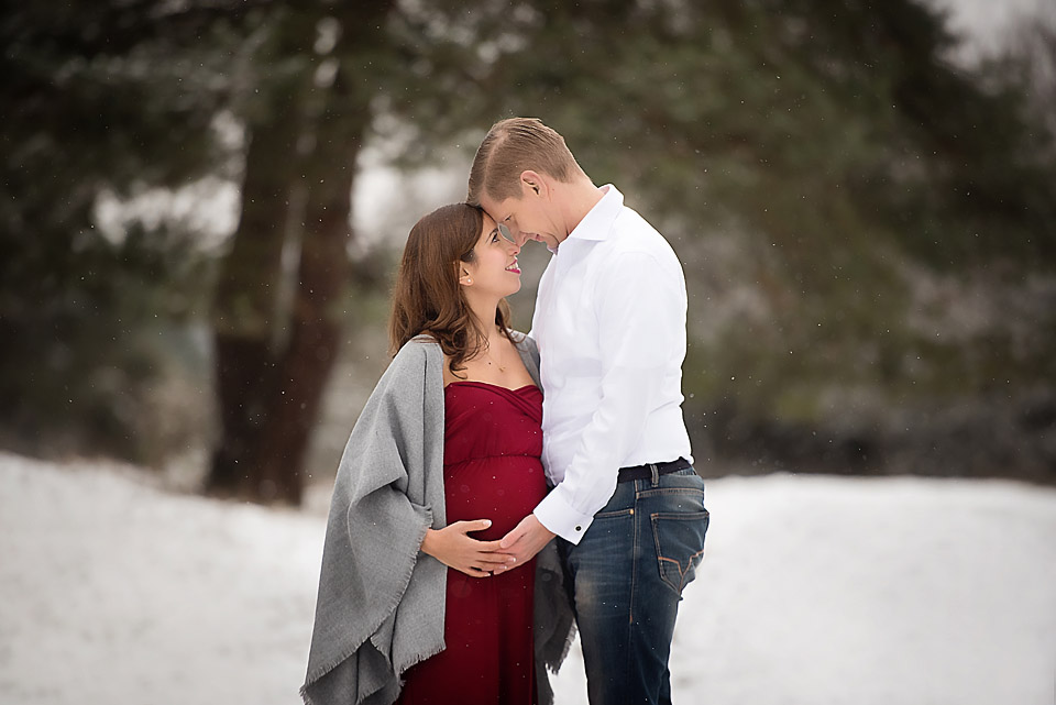 babybauchshooting-im-winter-stuttgart