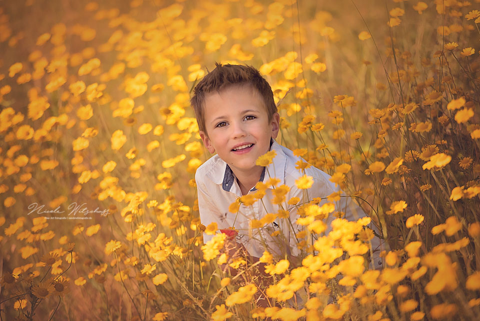 professionelle-kinderportraits-in-der-natur