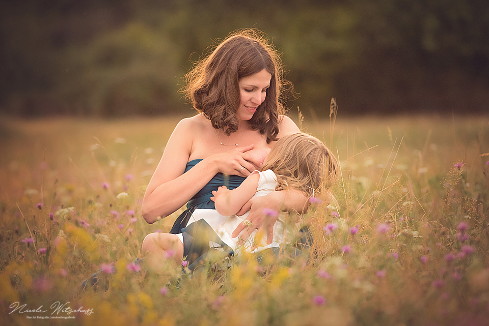 professionelles-babybauch-fotoshooting-mit-kleinkind