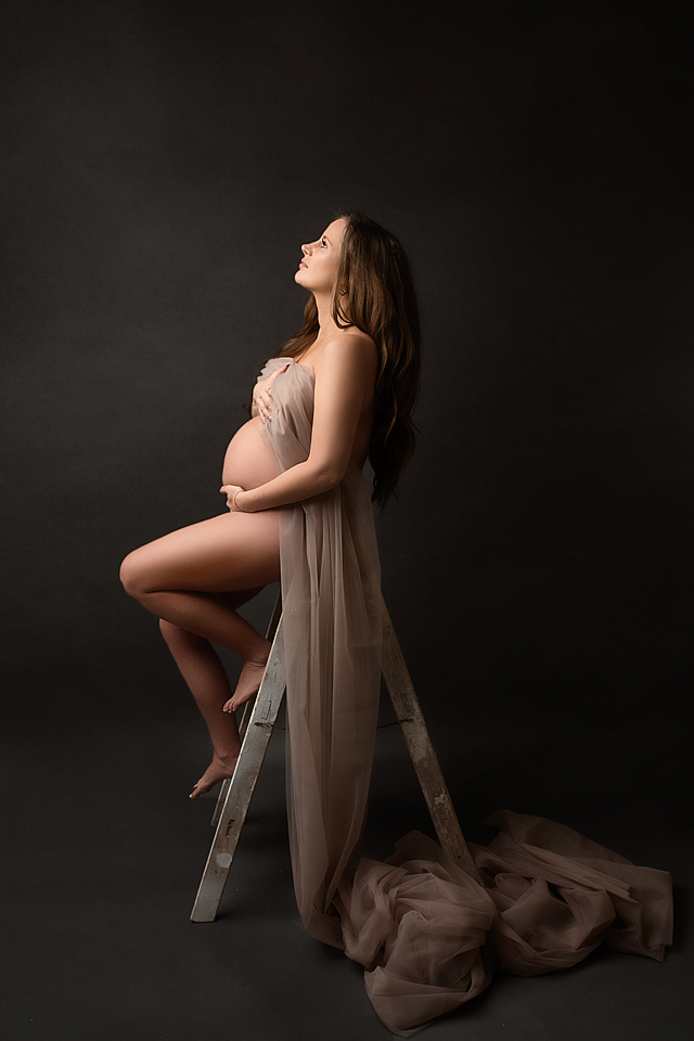 besondere Babybauchfotos aus dem Studio in Leonberg bei Stuttgart