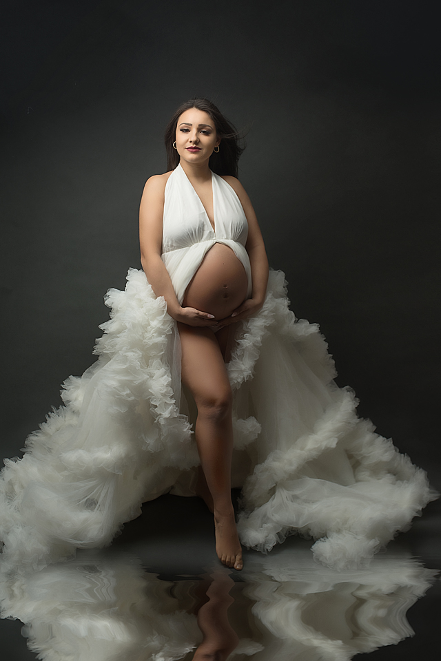 Babybauch Fotoshooting im Studio in Böblingen